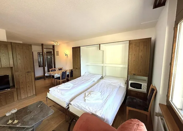 Royal 51 * لوكباد